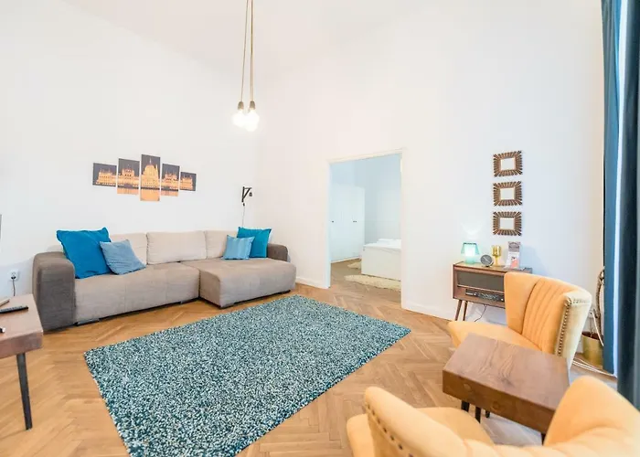 Oasis Apartments - Liberty Square