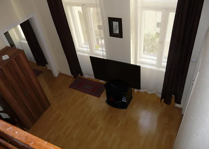 Westend Apartment & Courtyard