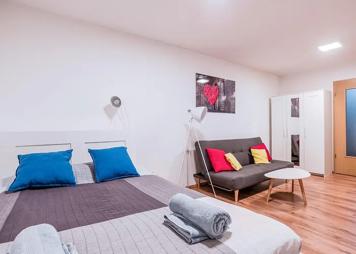 Central Studio Boulevard