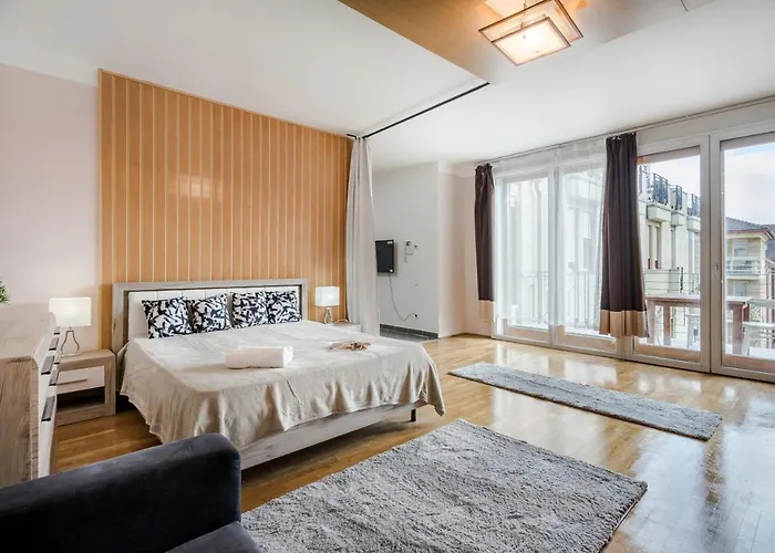 Bpr Timber Loft Home With Balcony