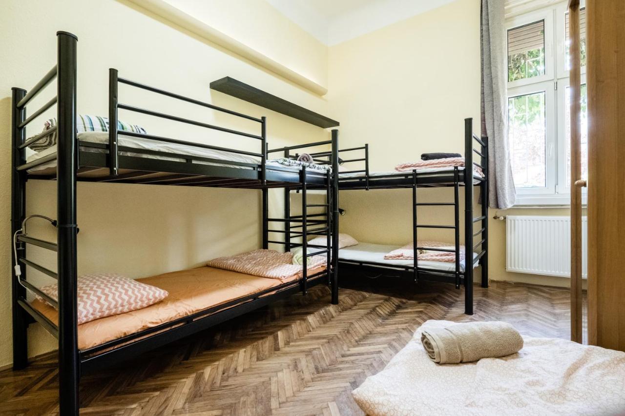 Baroque Hostel&coworking Hostal *