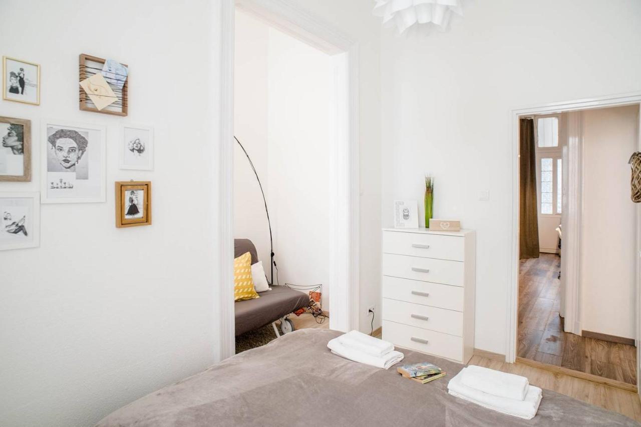 Comfy, Renewed 3 Bedroom In Center Apartamento