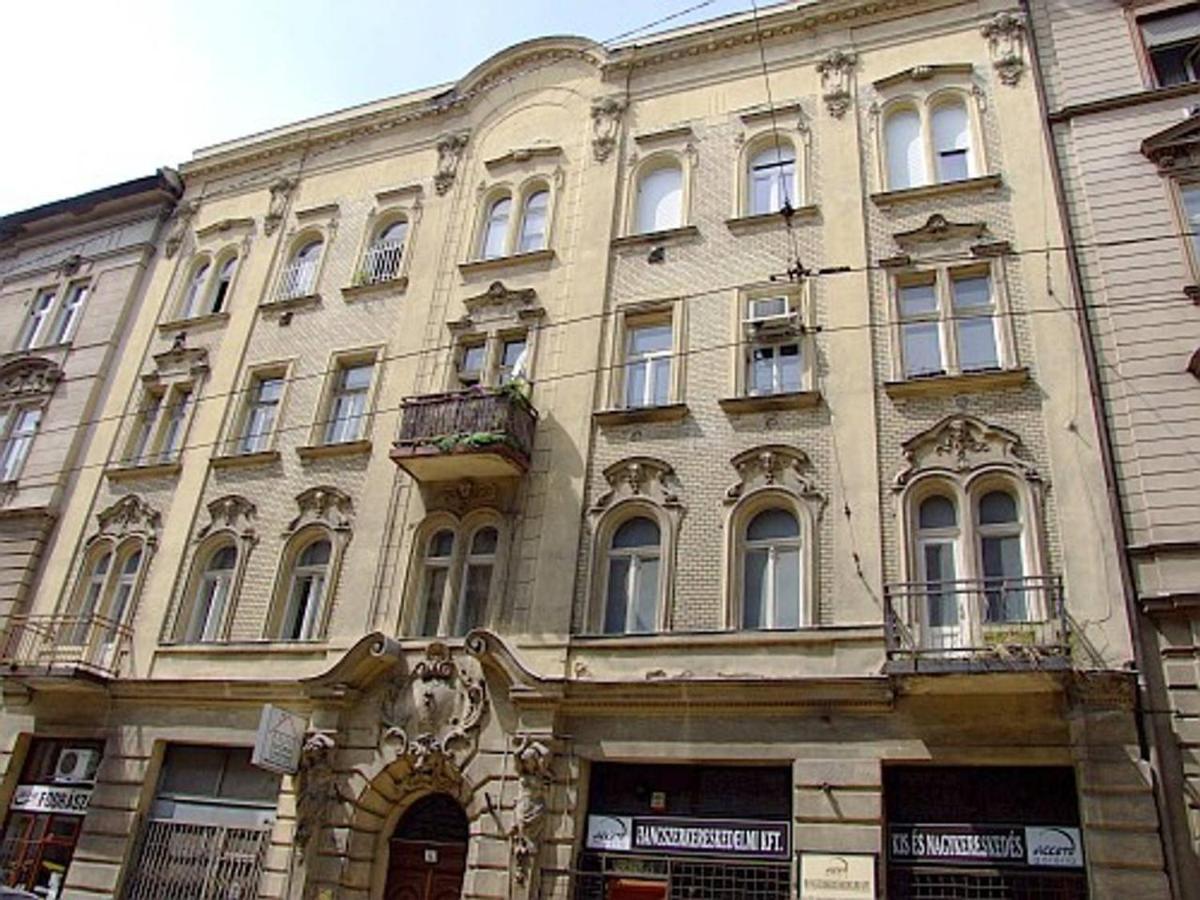 Comfy, Renewed 3 Bedroom In Center Apartamento