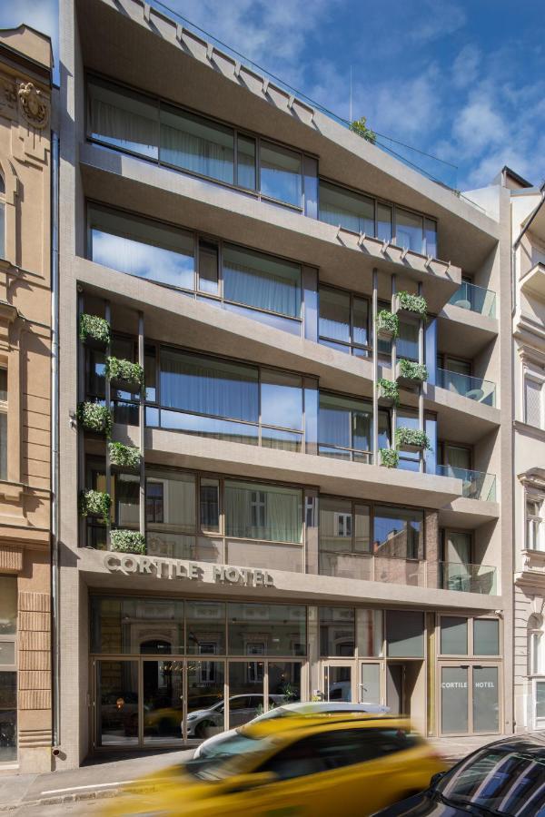 Cortile - Adults Only 4*