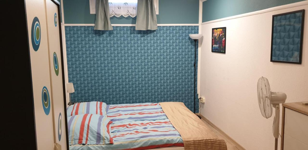 V61 Hostel
