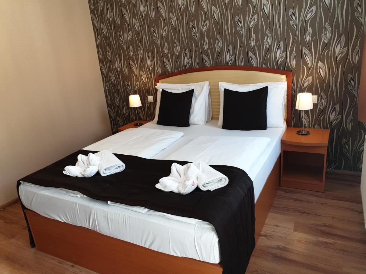 Hotel Six 3*