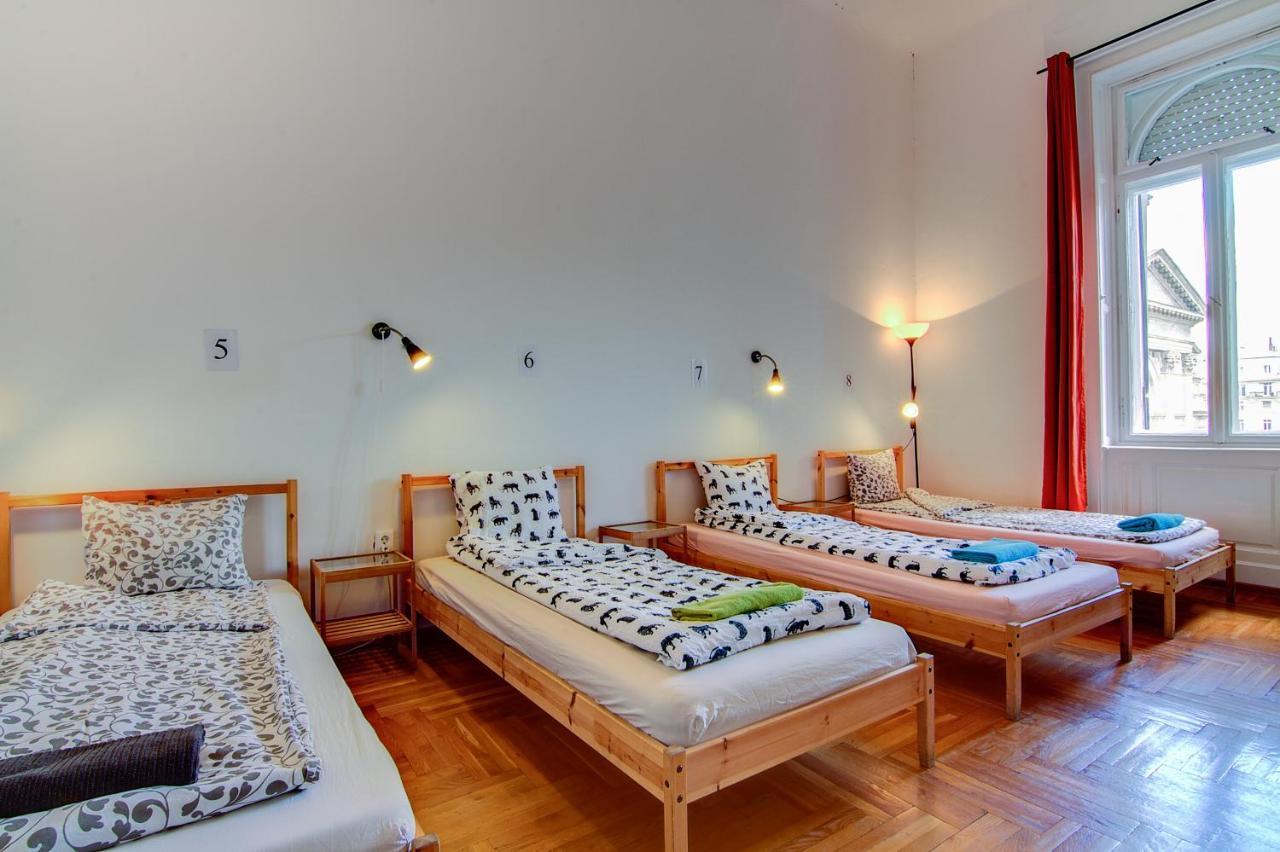 Hostel Pal's And Budapest