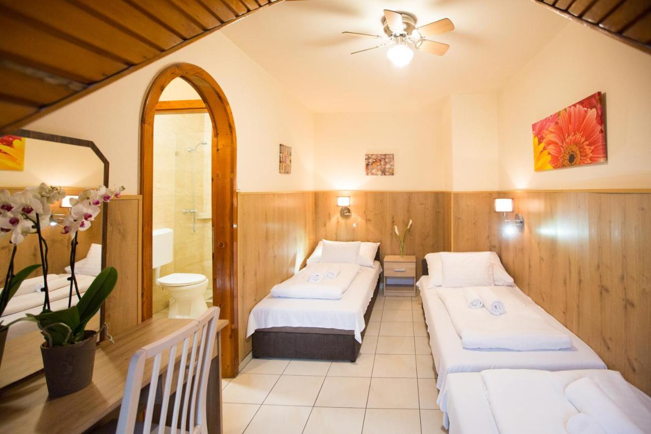 Passzio Panzio Penzión pre hostí 3*