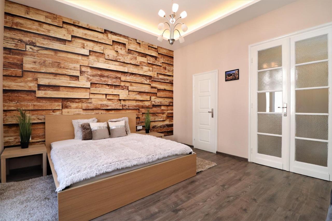 King Charles Residences Apartament