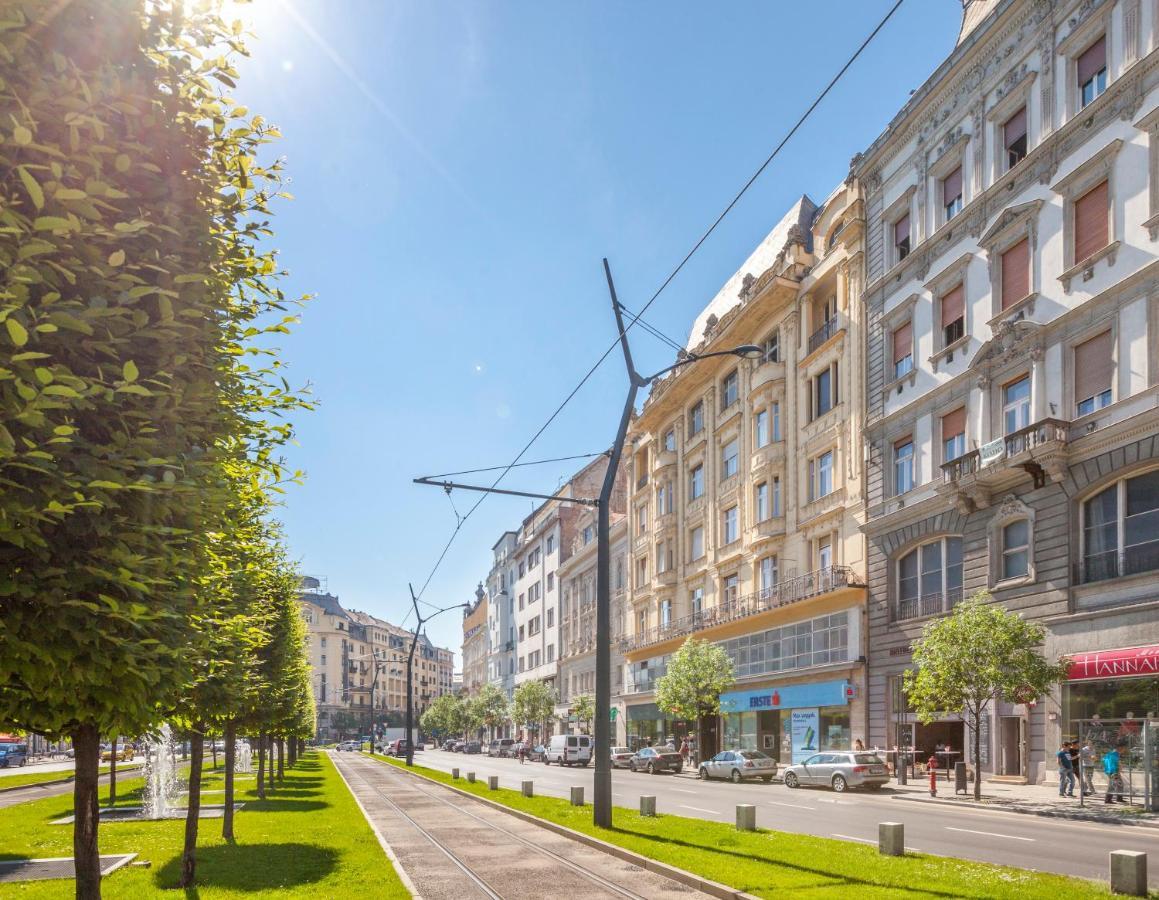Modernized Unique Huge On 135sqm Lejlighed