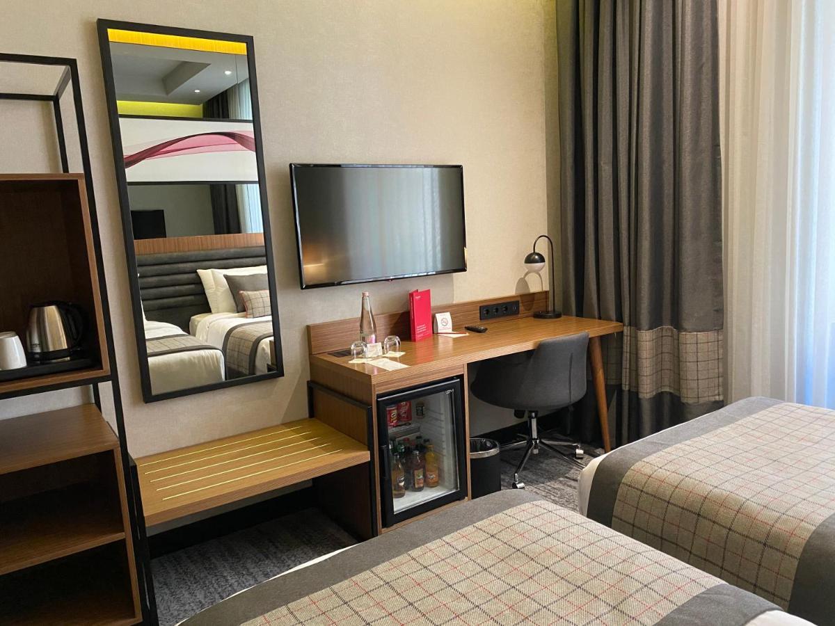Ramada By Wyndham Center