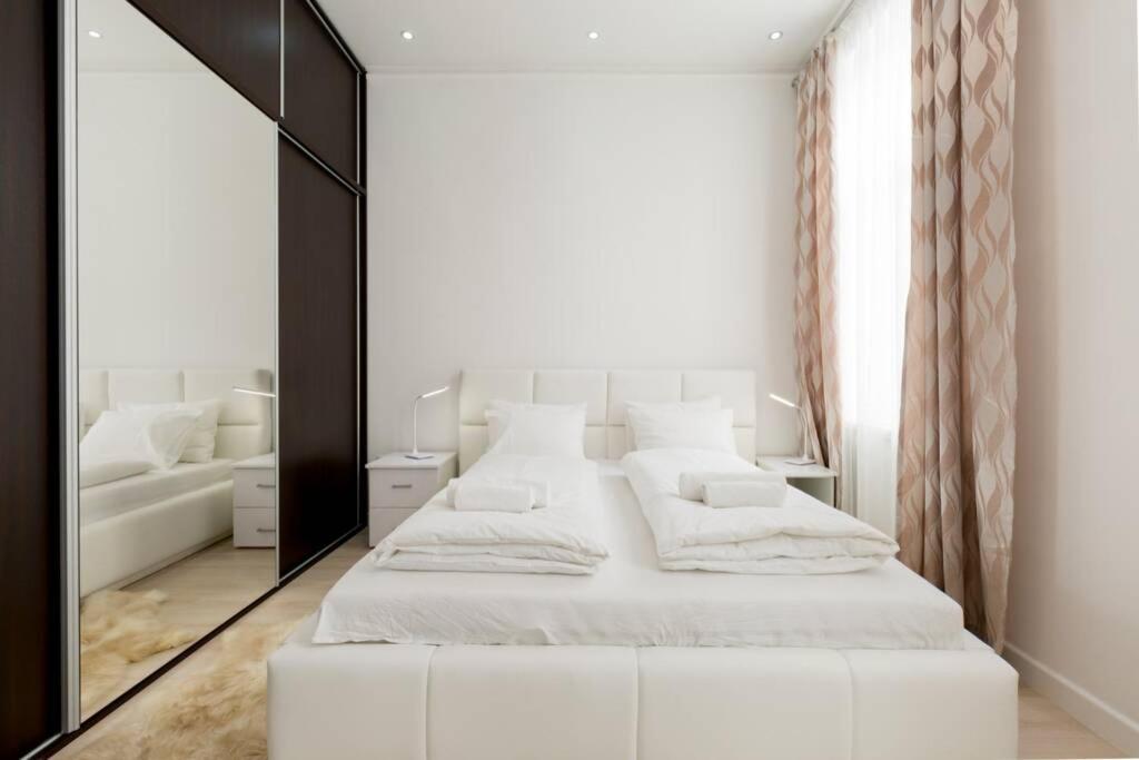 Eiffel Palace Luxury Dream 1 *