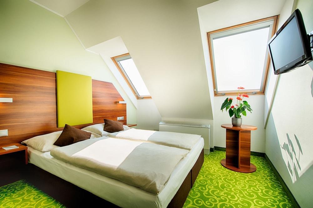 Achat Hotel