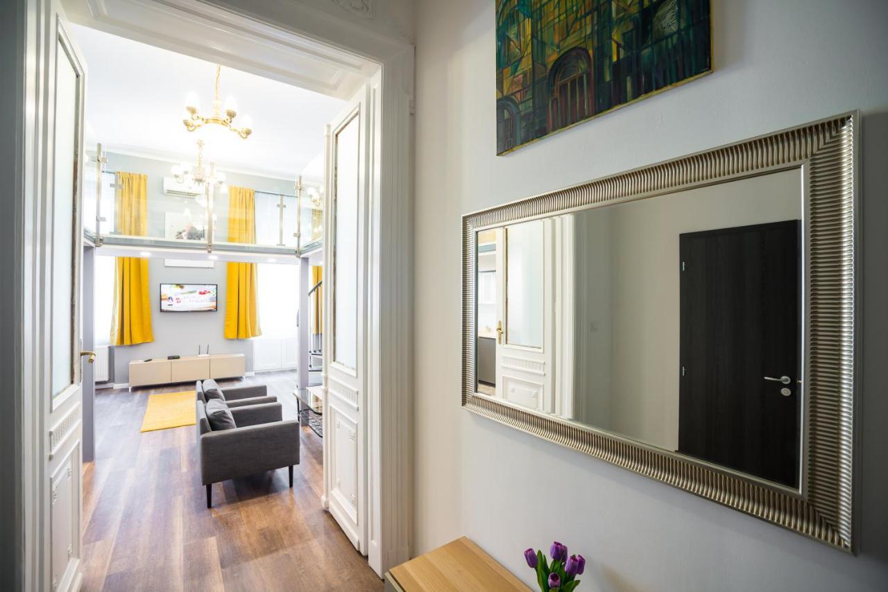 Kalvin 2020 Apartment *