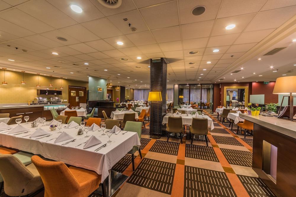 Lion's Garden Hotel 4*