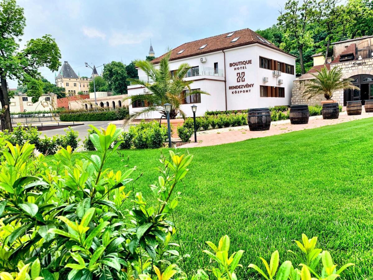 Boutique & Event Center Hotel