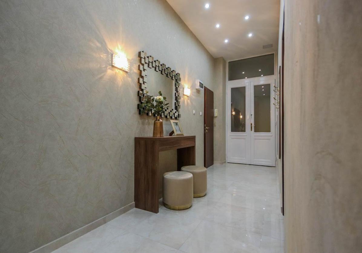 Bengt Dohany Str. Aparthotel
