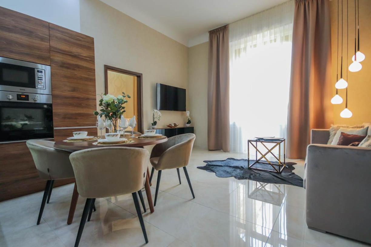 Bengt Dohany Str. Aparthotel *