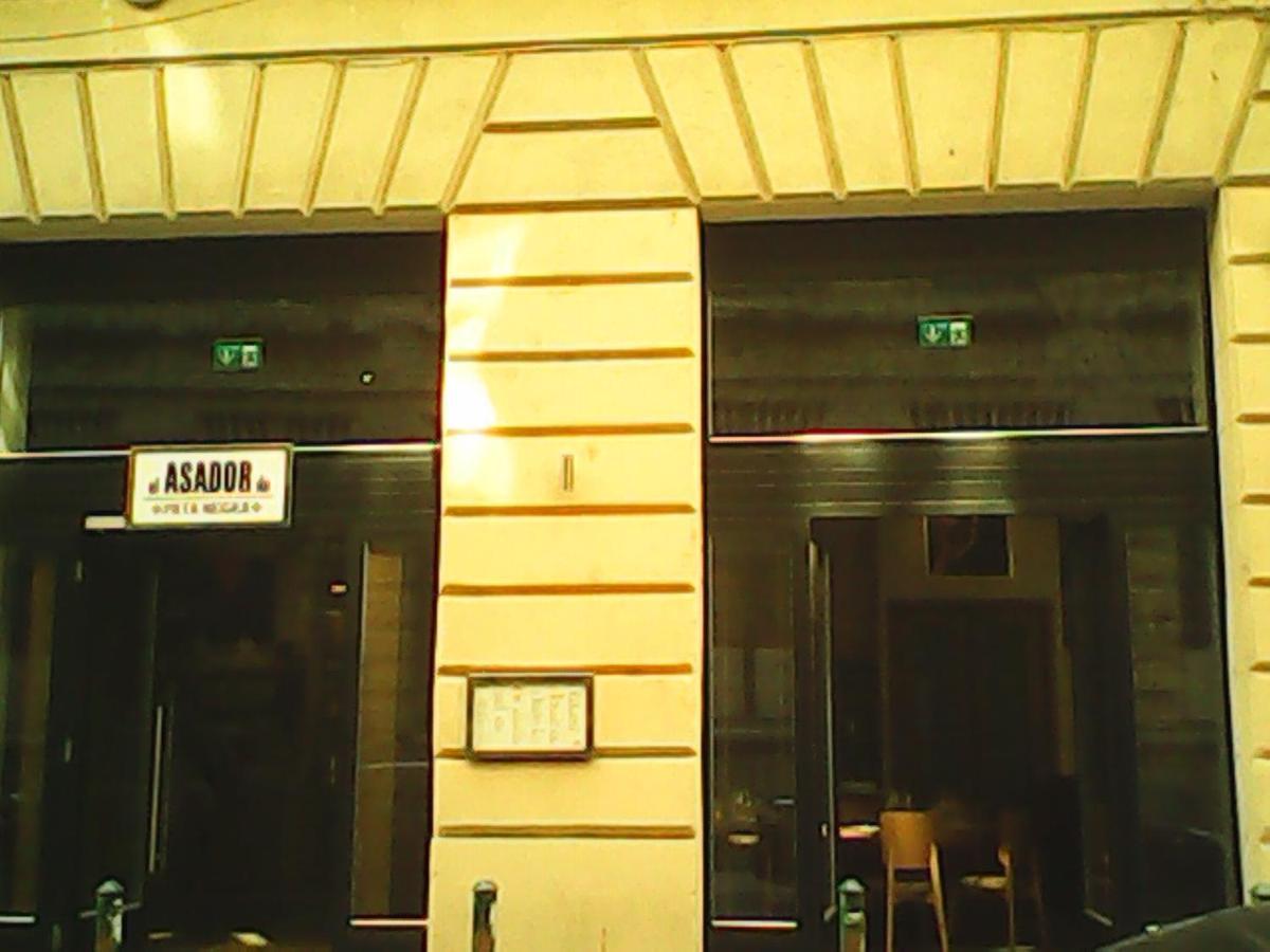 Hostel Operahouse *