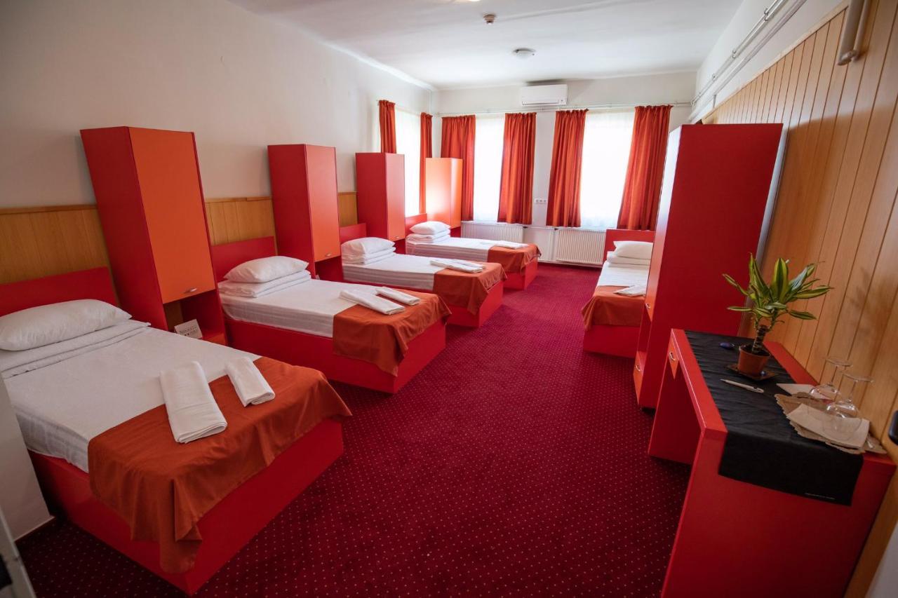 Nepliget Hotel *