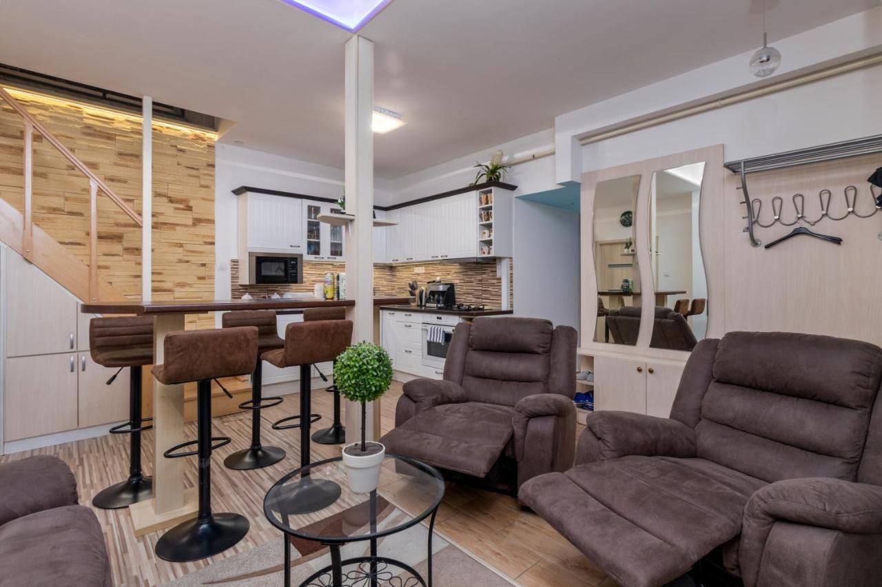 Fireworks Rakoczi - Free Parking - 3 Bedrooms - 2 Bathrooms Budapest