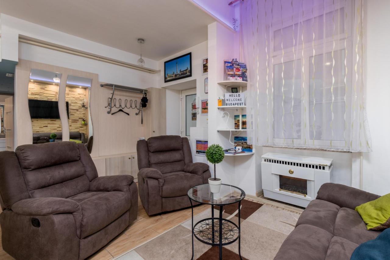 Fireworks Rakoczi - Free Parking - 3 Bedrooms - 2 Bathrooms *