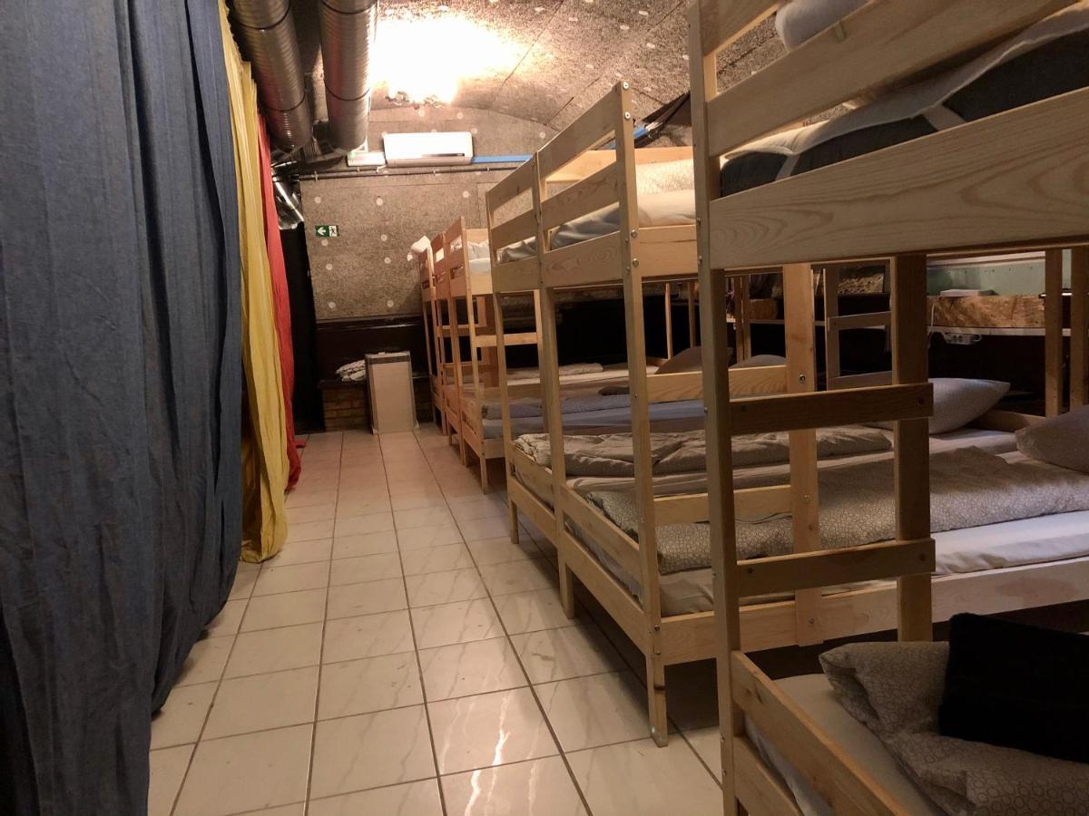 Apartman Whole Basement Former Pub 5 For Stag Do Budapest