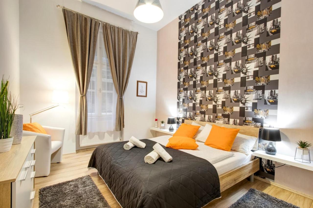 Standard By Hi5 - Weiner Leo * Budapest