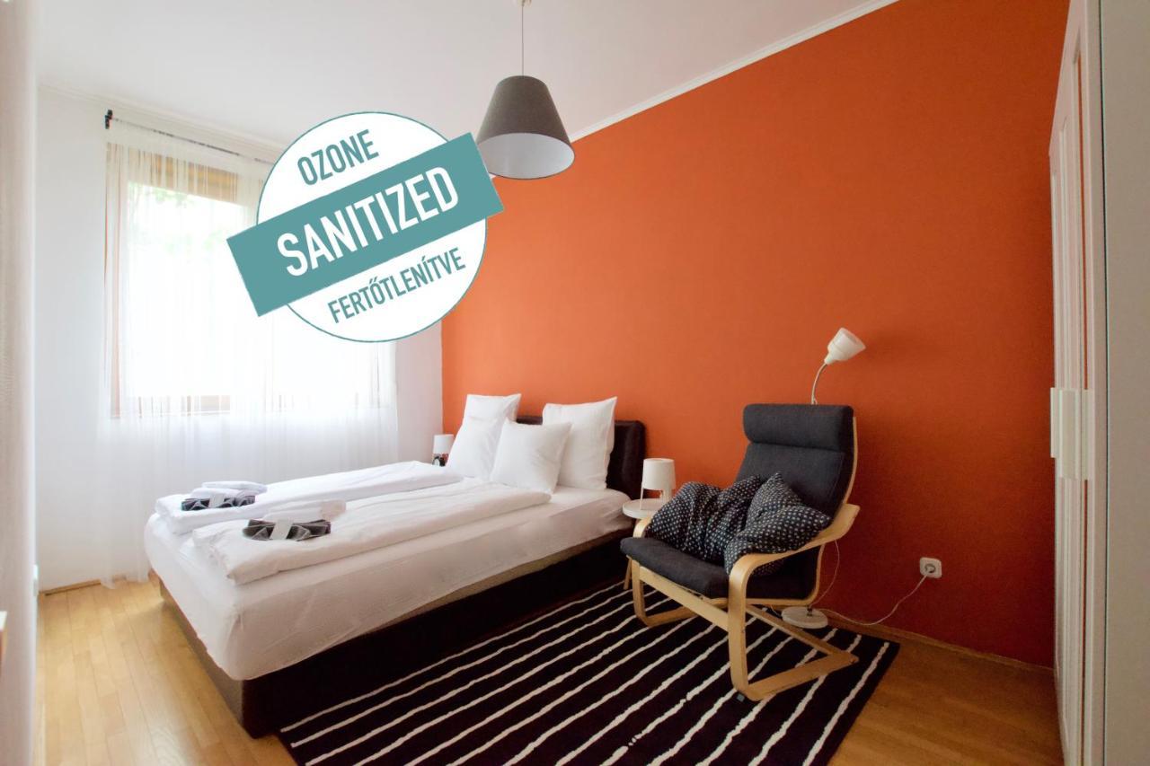 Standard By Hi5 - Kazincy 52 * Budapest