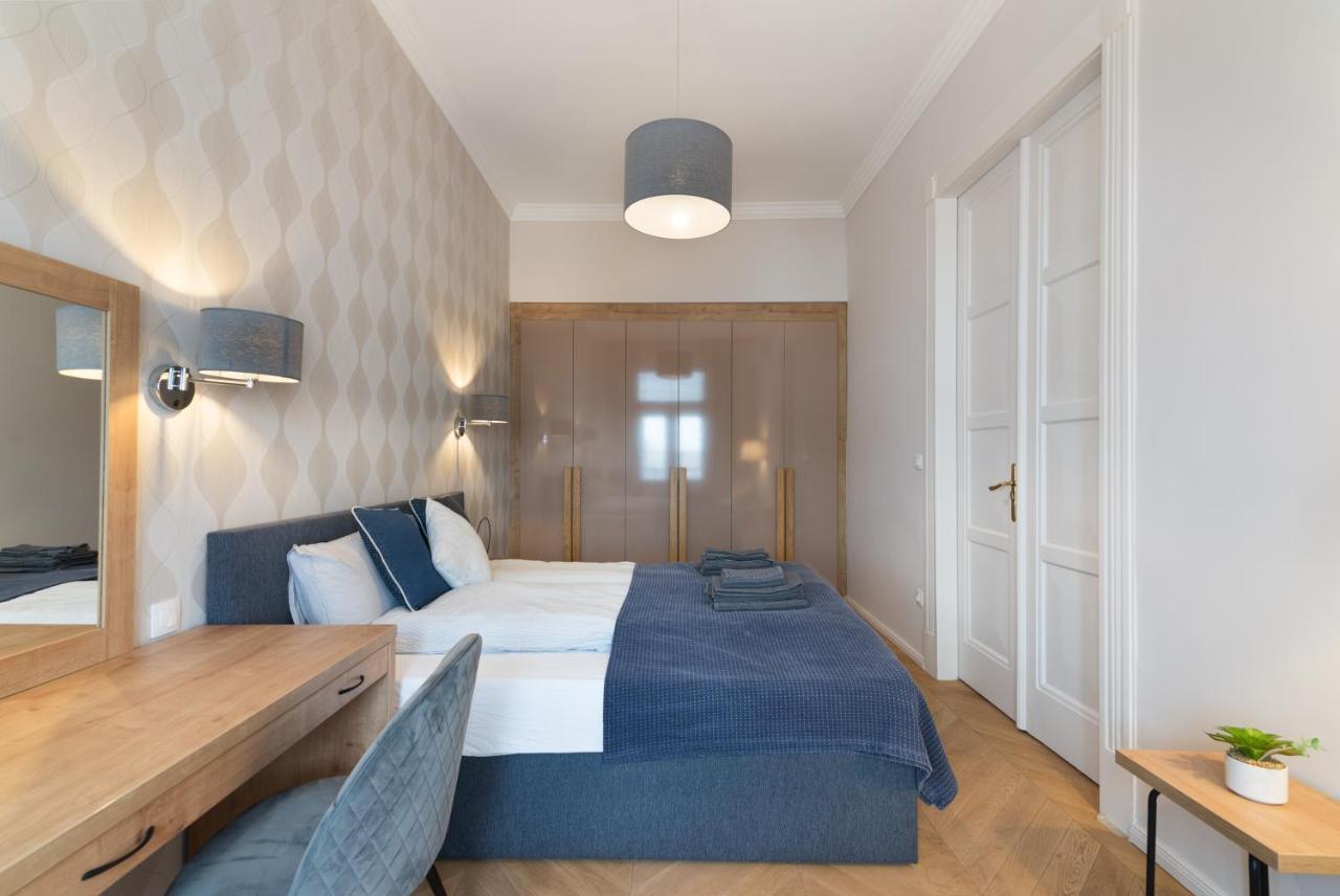 Panoramic Smart Penthouse Central View Of Grand Synagogue *
