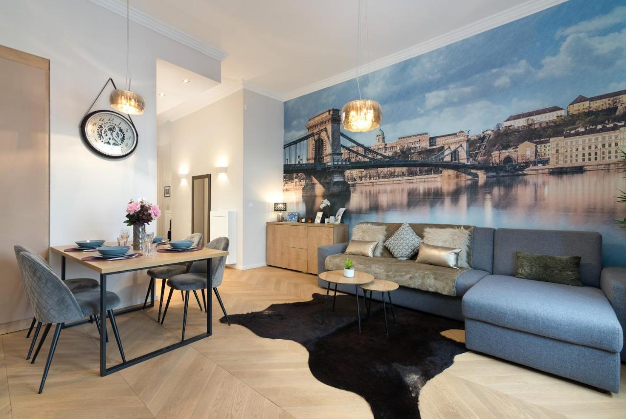 Panoramic Smart Penthouse Central View Of Grand Synagogue Apartment Budapest