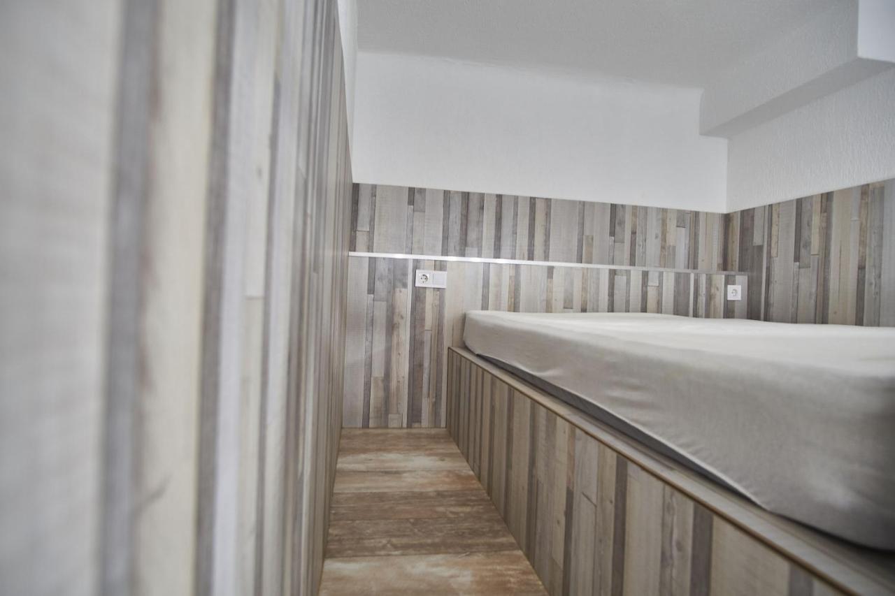 Appartamento Km33 - - Hostaid *