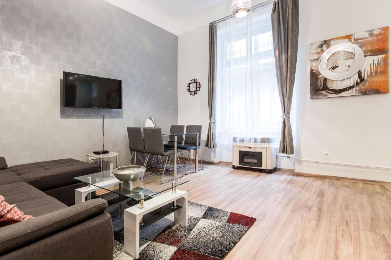 Quiet Nest In The Bustling Centre Of Appartement *