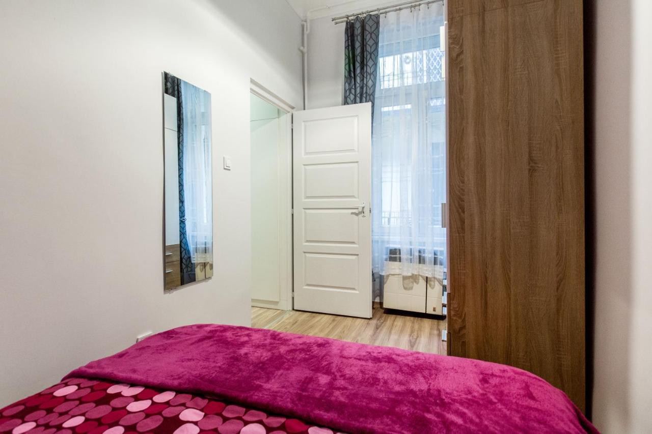 Quiet Nest In The Bustling Centre Of Appartement