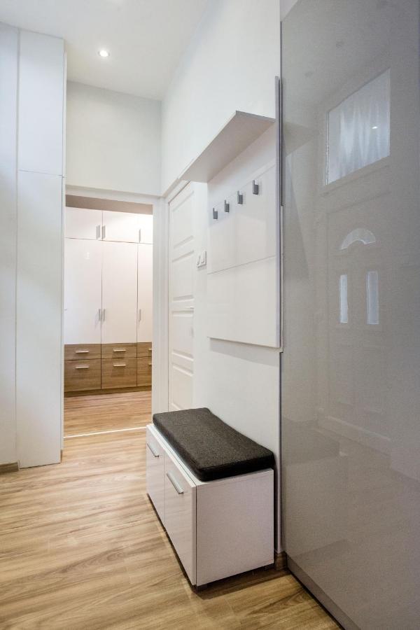 Appartement Quiet Nest In The Bustling Centre Of