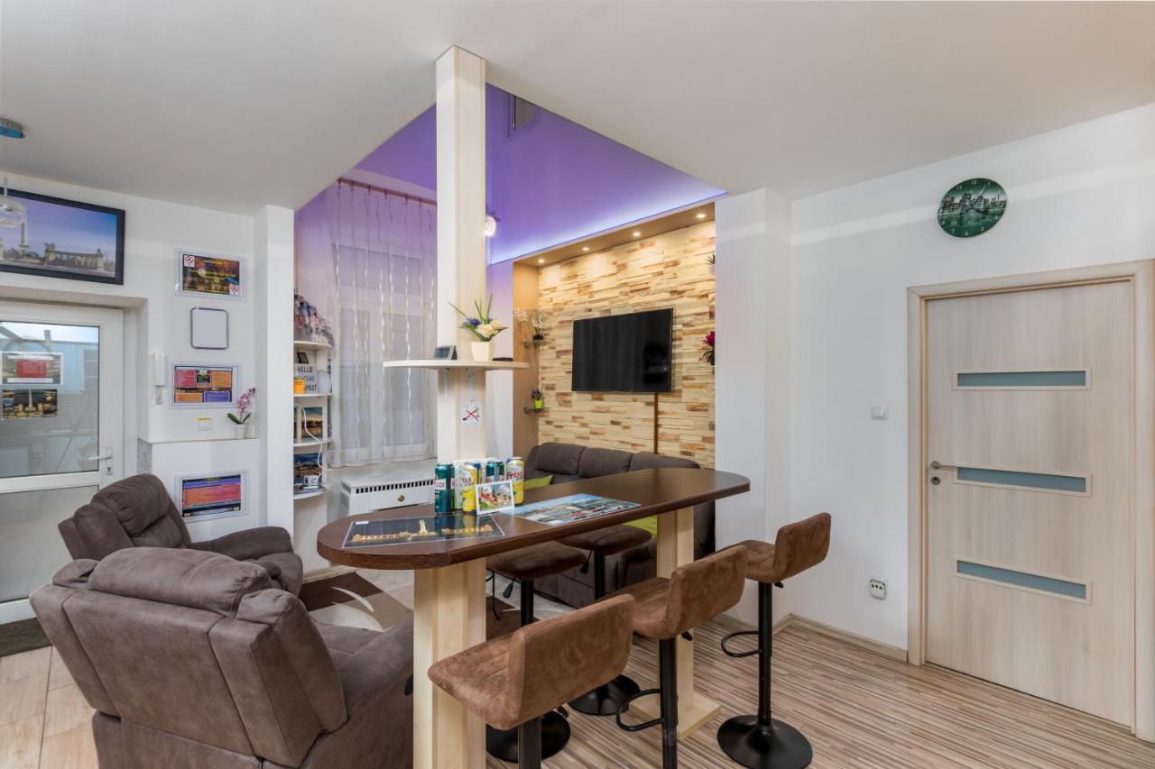 Apartamento Fireworks Rakoczi - Free Parking - 3 Bedrooms - 2 Bathrooms Budapest