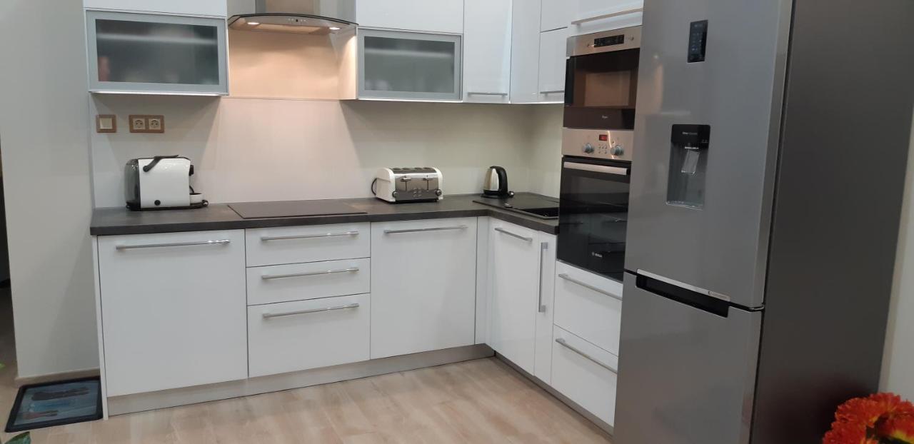Modern, Quiet & Cozy In The Middle Of Downtown Near Danube At Fashion Street Apartman