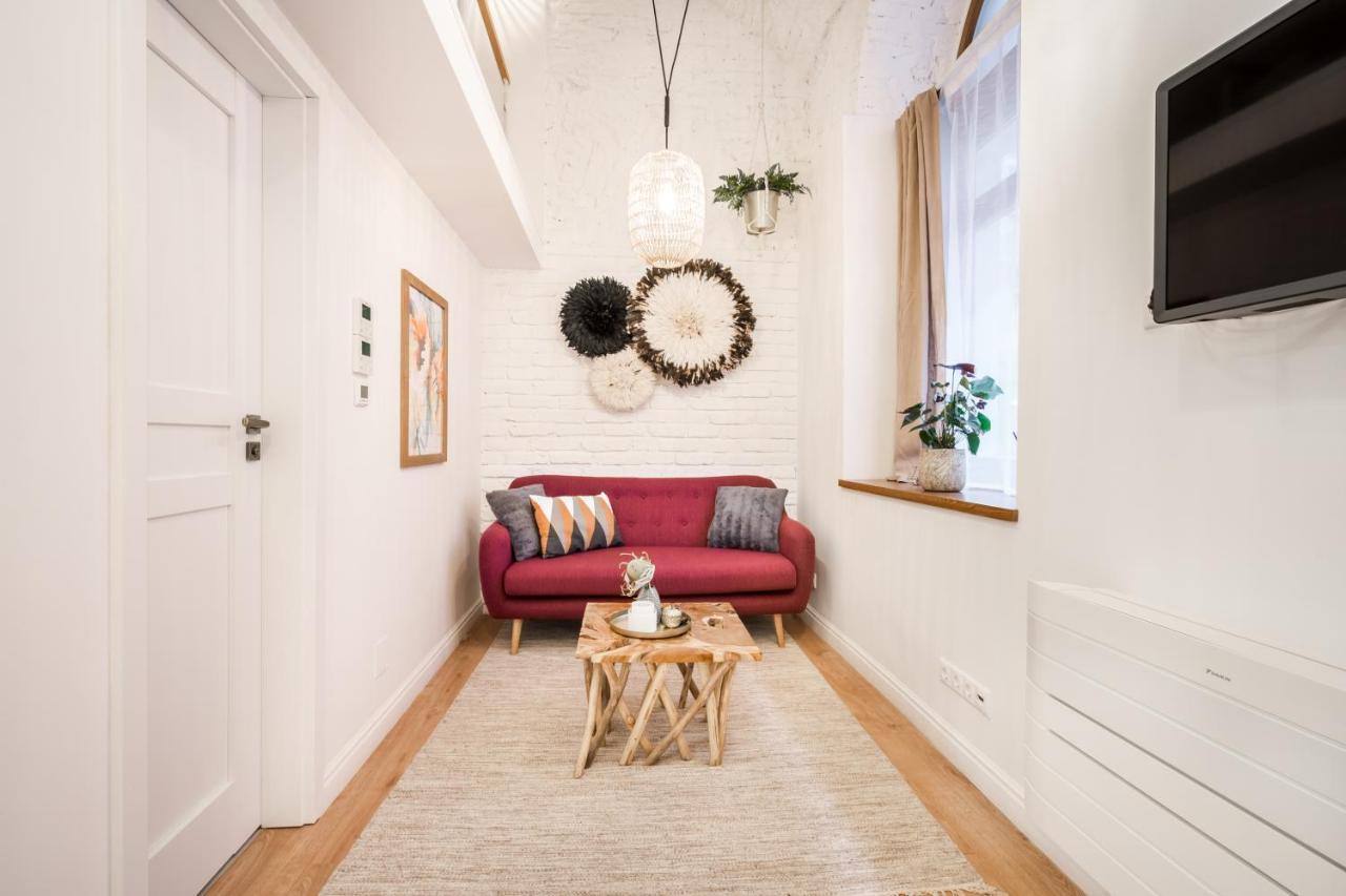 Roomli Boho Chic Apartment Budapest