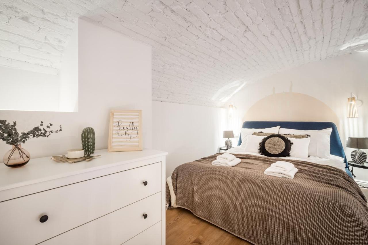 Roomli Boho Chic Apartment Budapest