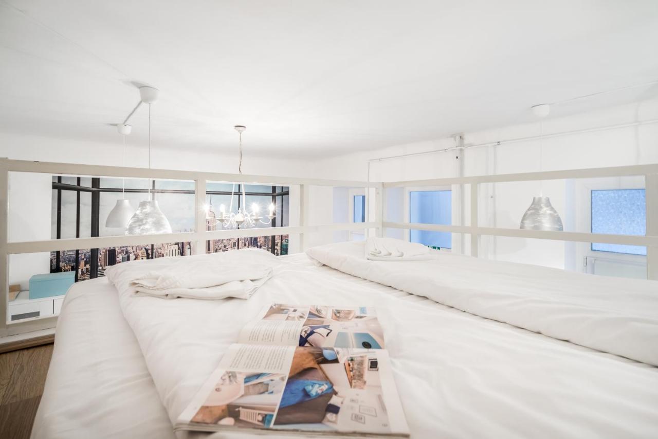 Bpr Rainbow Design Apartment