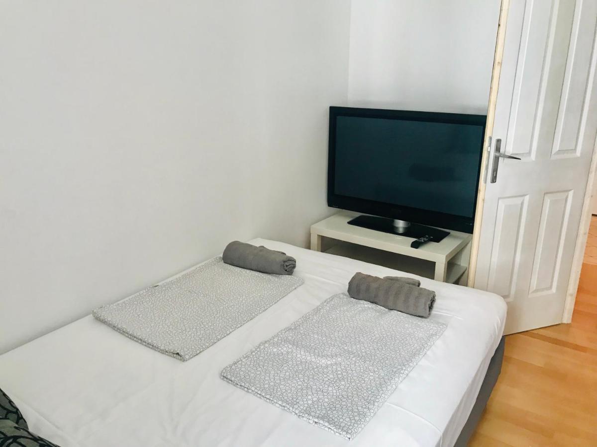 Design Free Parking In City Center Apartment Budapest