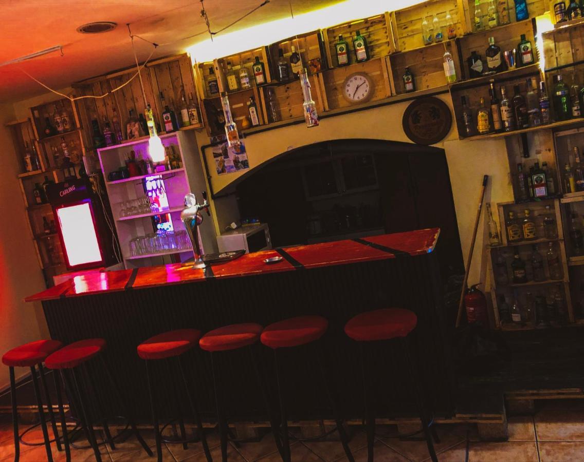 Appartamento Whole Basement Former Pub3 For Bachelor / Bachelorette Party