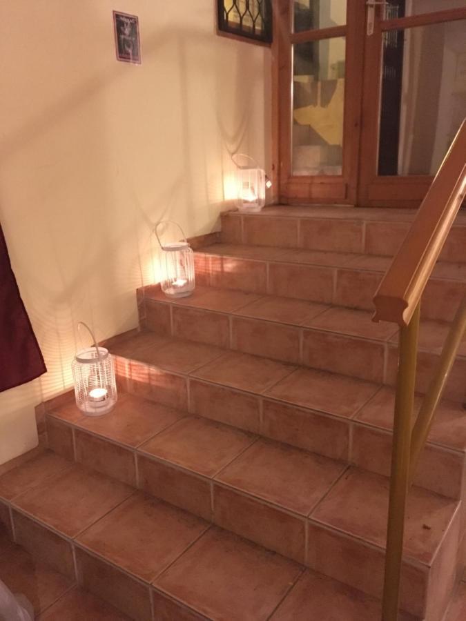 Whole Basement Former Pub3 For Bachelor / Bachelorette Party Appartement