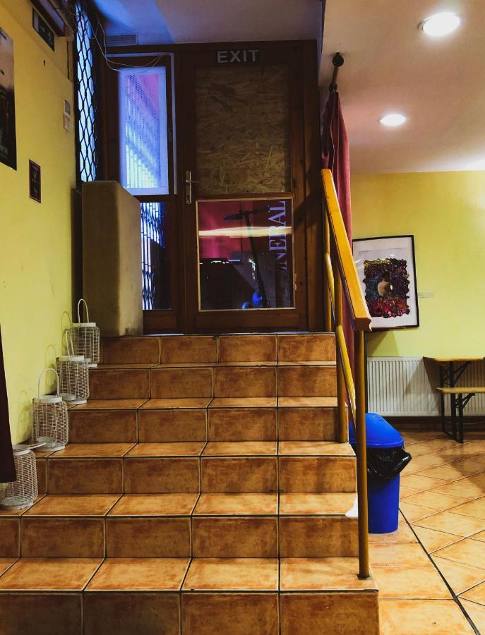 Whole Basement Former Pub3 For Bachelor / Bachelorette Party Appartement