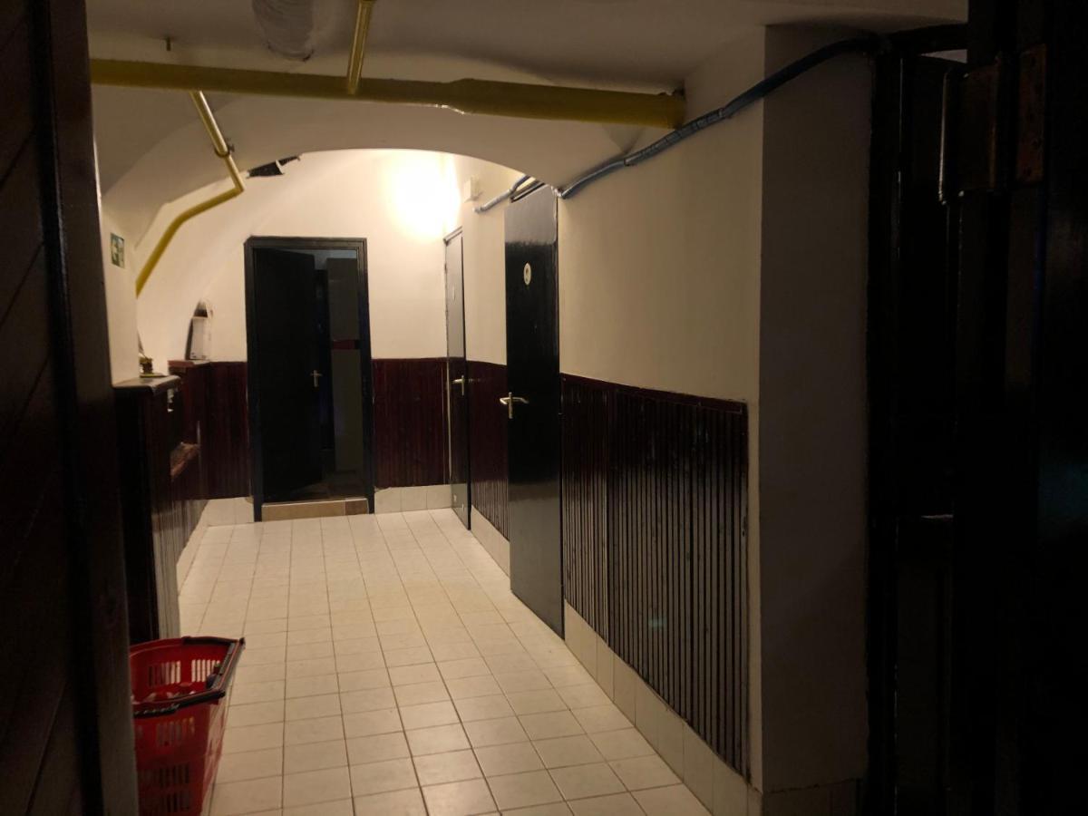 Whole Basement Former Pub 5 For Stag Do Apartman Budapest