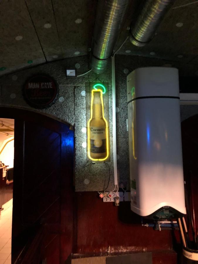 Whole Basement Former Pub 5 For Stag Do Apartman