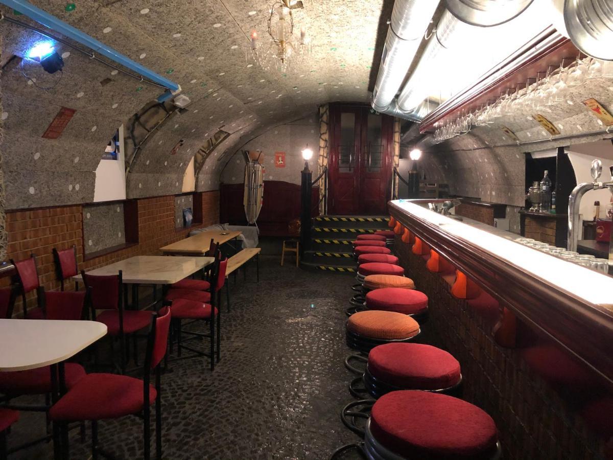 Apartman Whole Basement Former Pub 5 For Stag Do Budapest
