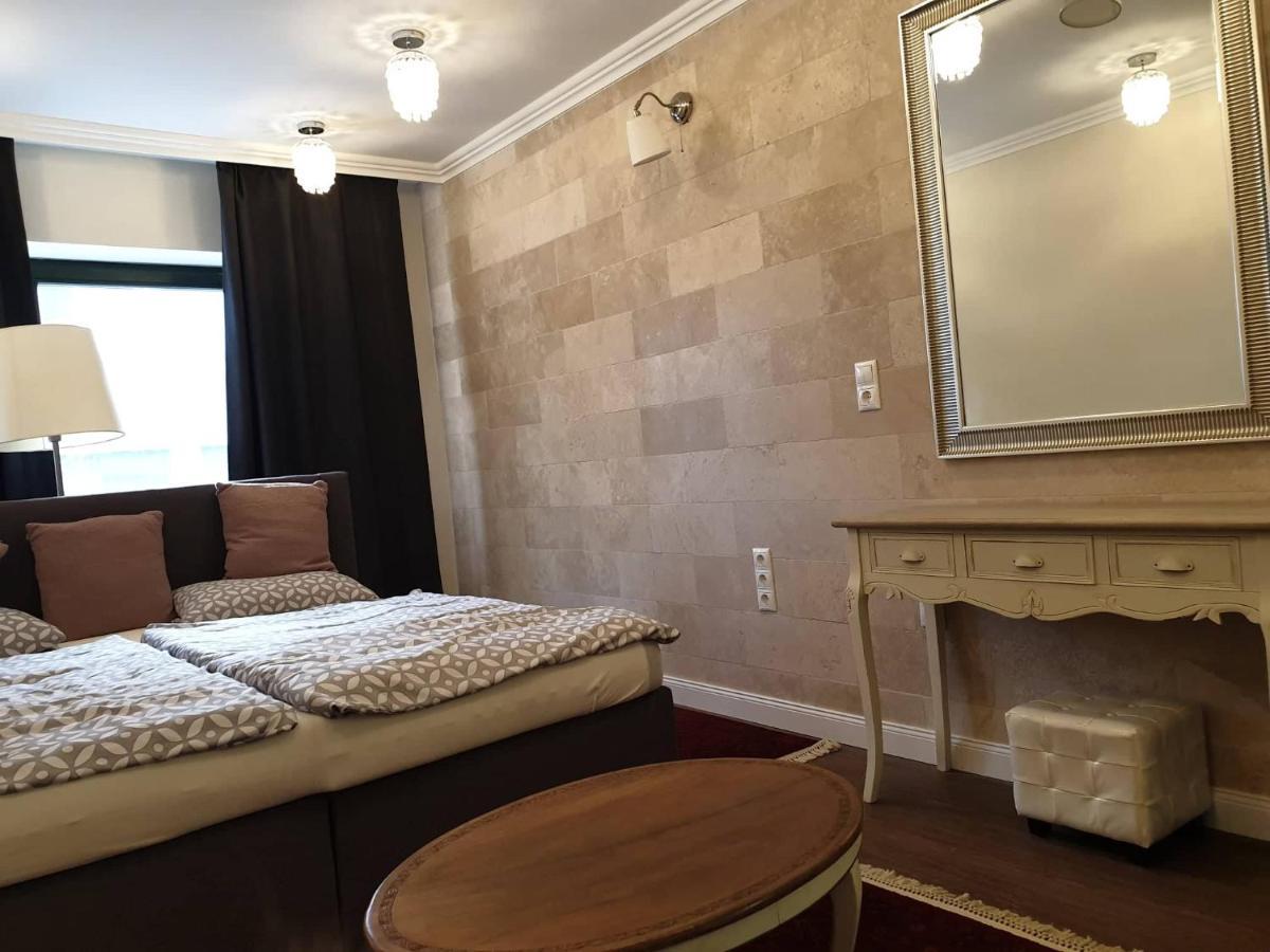 éjjeli Bagoly étterem és Panzió Bed and breakfast Budapest