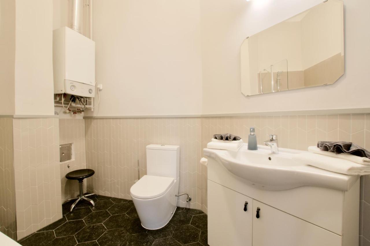 Apartment Standard By Hi5 - Kecskemeti Street *