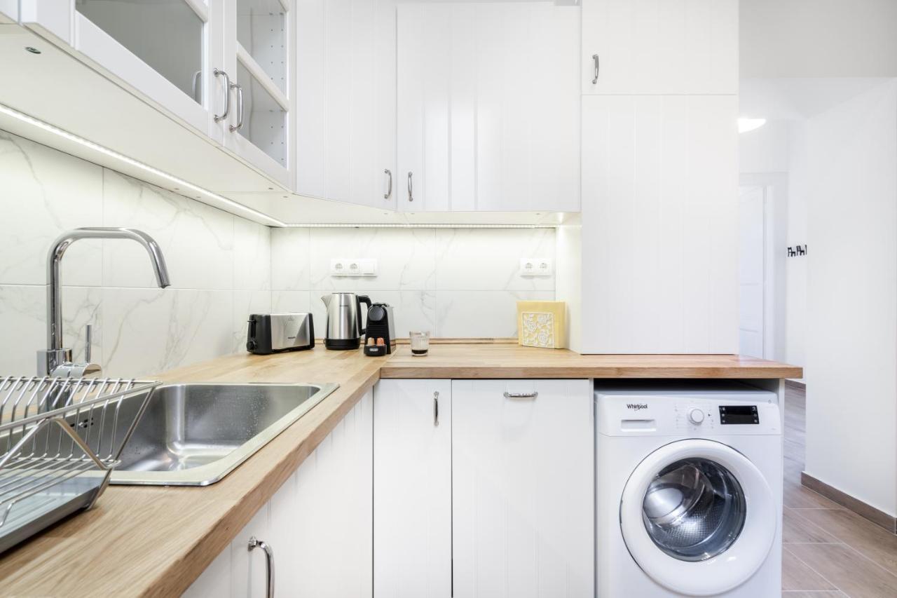 Bpr Blooming Design With A/c Appartement Boedapest